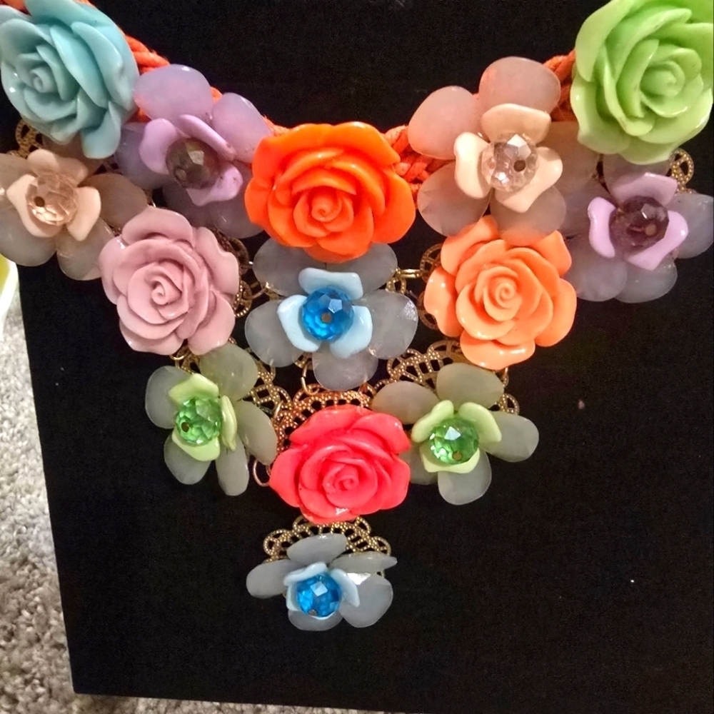 Gorgeous Fashion Necklace